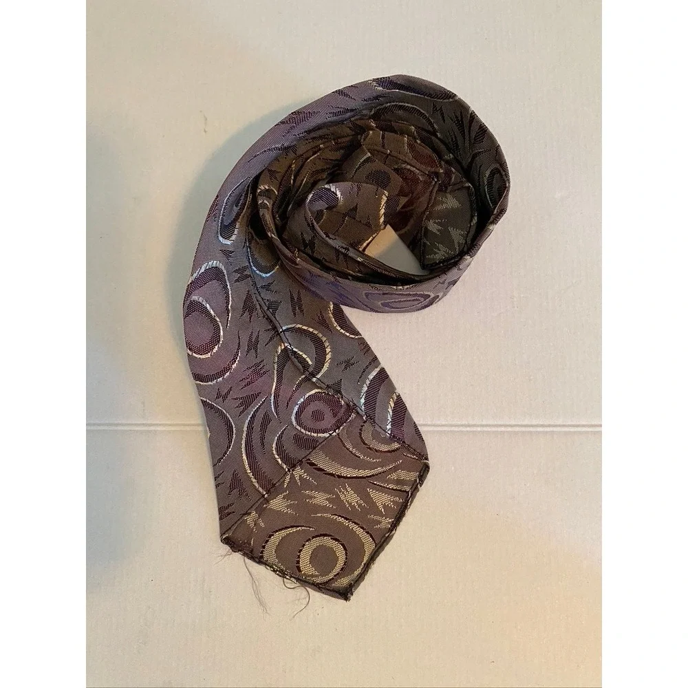 Mens Woven Swirl Geometric Pattern Necktie Burgundy Brown Gold 3.5 Inch Width